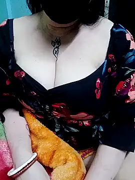 Snapshot of Raja_Ranii chatting on December 15, 5:53 pm Raja Ranii online show from December 15, 5:53 pm