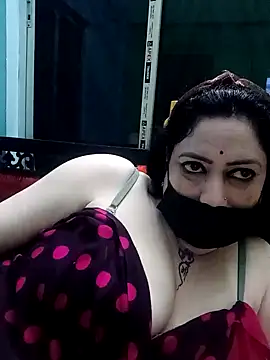 Snapshot of Raja_Ranii chatting on December 18, 4:49 pm Raja Ranii online show from December 18, 4:49 pm