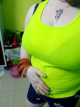 Snapshot of Raja_Ranii chatting on February 5, 2:26 pm Raja Ranii online show from February 5, 2:26 pm