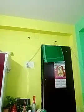 Snapshot of Raja_Ranii chatting on February 6, 1:43 pm Raja Ranii online show from February 6, 1:43 pm