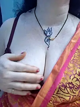 Snapshot of Raja_Ranii chatting on February 6, 5:12 am Raja Ranii online show from February 6, 5:12 am