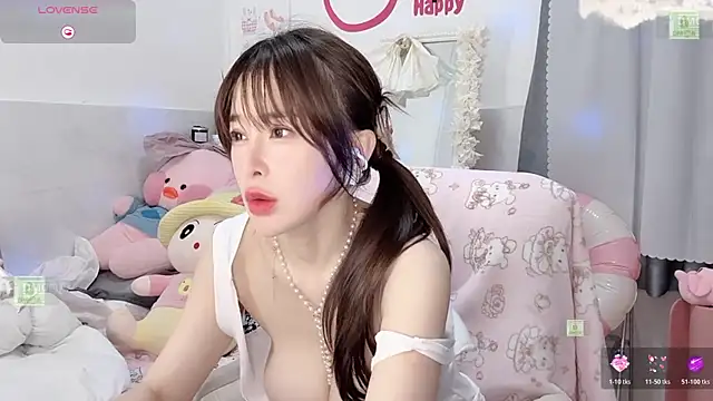 Snapshot of Carly_1 chatting on May 11, 4:04 pm Carly 1 online show from May 11, 4:04 pm