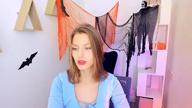 NaturalBeaty online show from October 27, 3:32 am