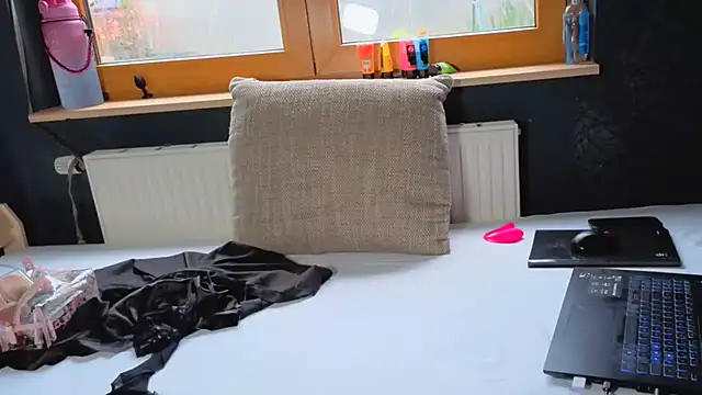 SherryOutdoor1 online show from October 24, 7:38 am