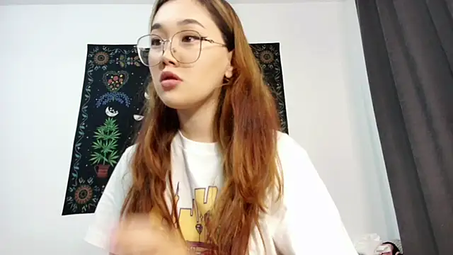 Snapshot of Jennatyan chatting on September 22, 1:02 pm Jennatyan online show from September 22, 1:02 pm