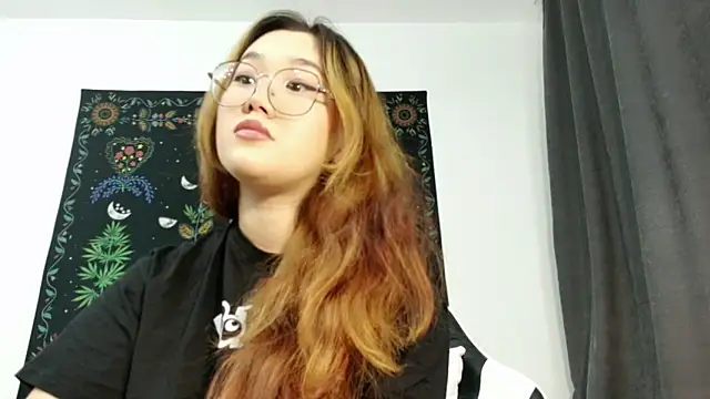 Snapshot of Jennatyan chatting on October 3, 1:08 pm Jennatyan online show from October 3, 1:08 pm