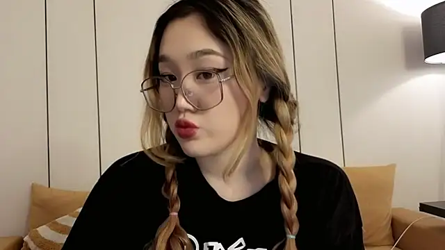 Jennatyan online show from March 19, 8:18 am