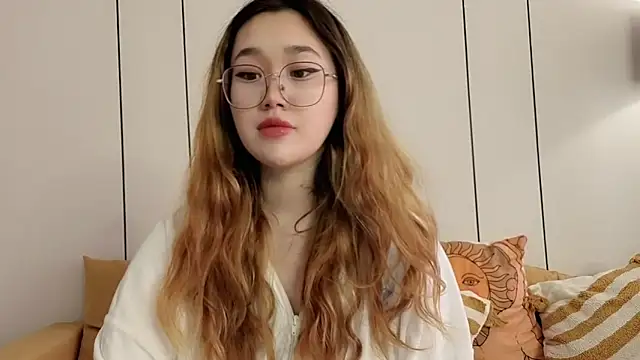 Jennatyan online show from April 18, 6:50 am