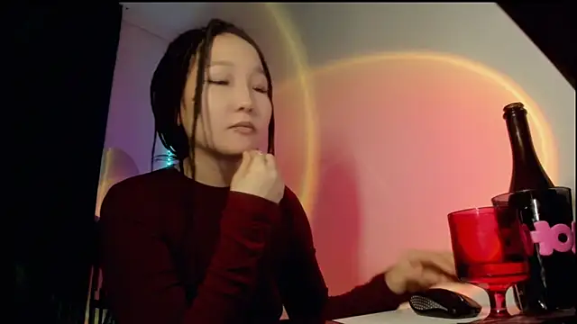 himeros goddess online show from February 18, 6:48 am