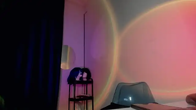 himeros goddess online show from March 14, 1:16 am