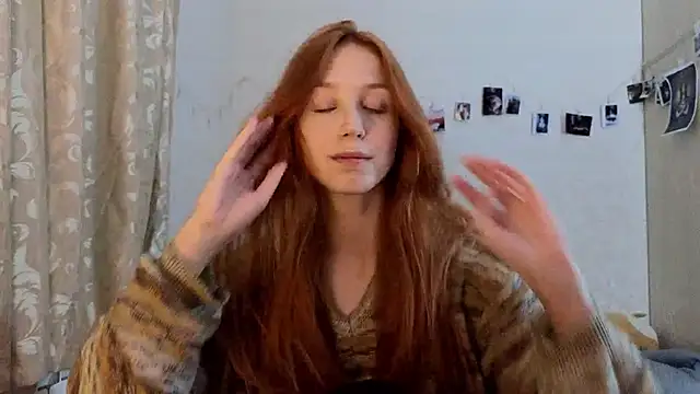 Mary Av online show from December 3, 1:21 pm