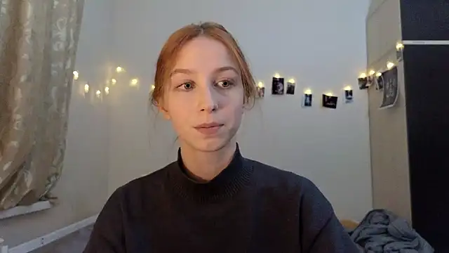 Mary Av online show from December 5, 4:34 pm