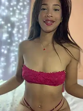 Snapshot of Nicole_cute1 chatting on February 14, 6:56 am Nicole cute1 online show from February 14, 6:56 am