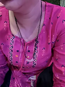 kaveerpooja947 online show from November 15, 5:20 pm