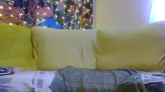 Snapshot of freyadivine chatting on January 9, 12:19 pm freyadivine online show from January 9, 12:19 pm