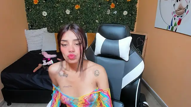 Tiffany sander online show from December 29, 3:33 am