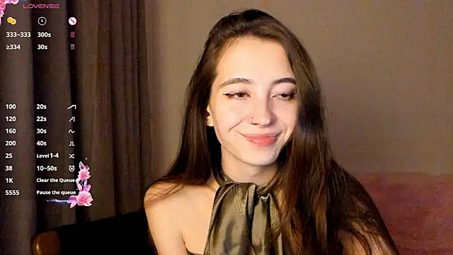 EvaBradley online show from October 23, 6:39 pm