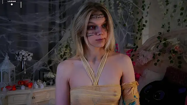 Snapshot of EdlinAlliston chatting on October 30, 3:02 pm EdlinAlliston online show from October 30, 3:02 pm