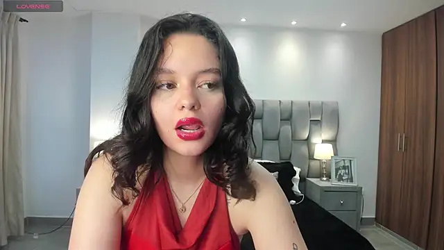 Bella-hadiid online show from February 7, 11:45 am