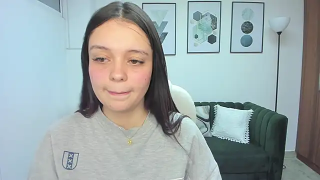 Bella-hadiid online show from February 13, 11:28 am