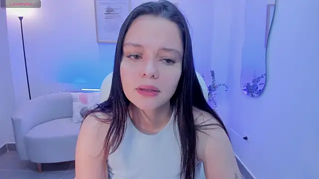 Bella-hadiid online show from March 7, 11:40 am