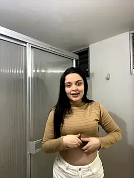 Bella-hadiid online show from September 10, 11:27 pm