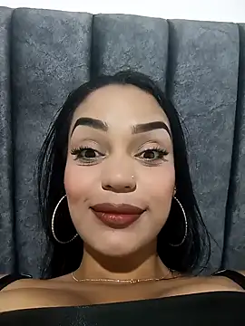 Snapshot of Sara-77 chatting on December 15, 6:37 pm Sara-77 online show from December 15, 6:37 pm