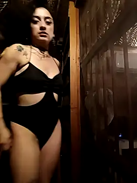 Lila Desiree online show from December 5, 11:29 pm