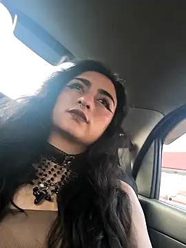 Lila Desiree online show from December 19, 9:55 pm