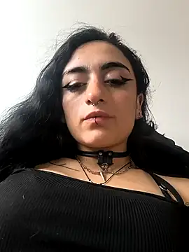Lila Desiree online show from April 25, 4:15 pm