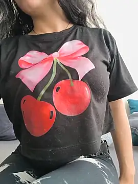 Lila Desiree online show from May 16, 2:49 pm