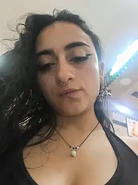 Lila Desiree online show from May 18, 11:32 pm