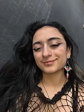 Lila Desiree online show from July 8, 3:05 pm