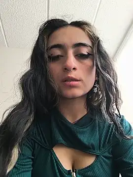 Lila Desiree online show from July 25, 3:31 pm
