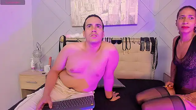 Snapshot of Vale_n_Matt chatting on September 11, 3:28 am Vale n Matt online show from September 11, 3:28 am