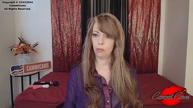Snapshot of CammiCams chatting on December 3, 8:50 pm CammiCams online show from December 3, 8:50 pm