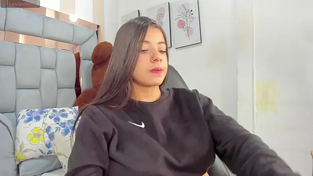 Snapshot of coraltaylor chatting on November 23, 2:17 pm coraltaylor online show from November 23, 2:17 pm