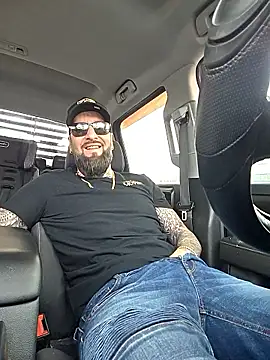 Beardedtattood online show from December 3, 2:59 pm