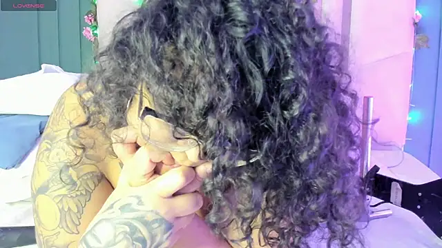 Reginavegaa online show from January 15, 2:56 pm