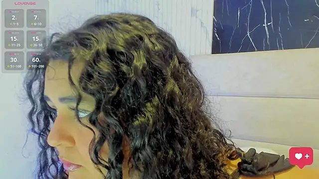 Reginavegaa online show from June 5, 11:38 am