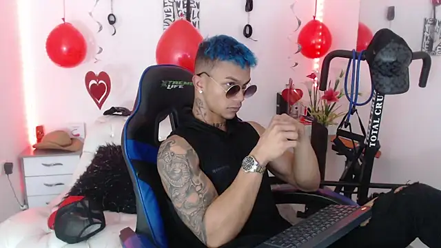 Leonard Price online show from February 16, 3:04 am