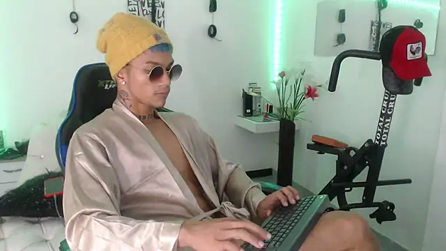 Leonard Price online show from February 22, 2:06 am