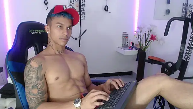 Leonard Price online show from February 24, 6:05 am