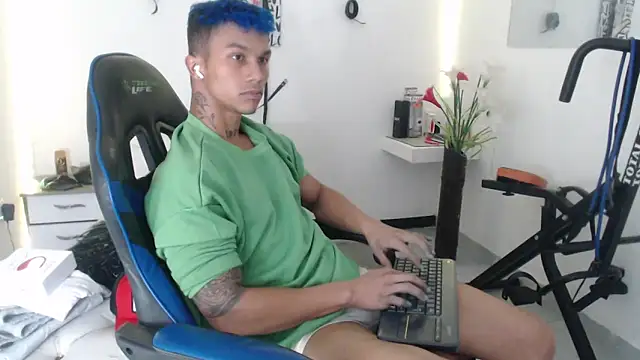 Leonard Price online show from February 28, 10:41 am