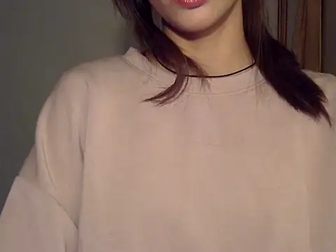 MAAYRA 09 online show from January 9, 11:02 am