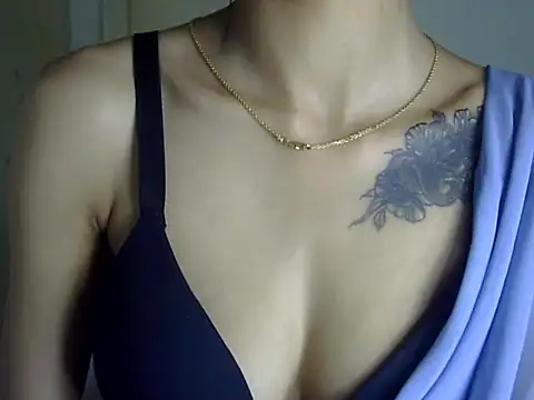MAAYRA 09 online show from May 8, 12:16 am
