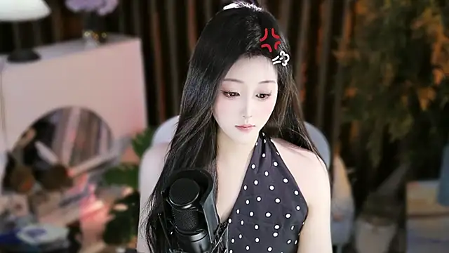 Arwyn-rr online show from October 21, 8:26 am