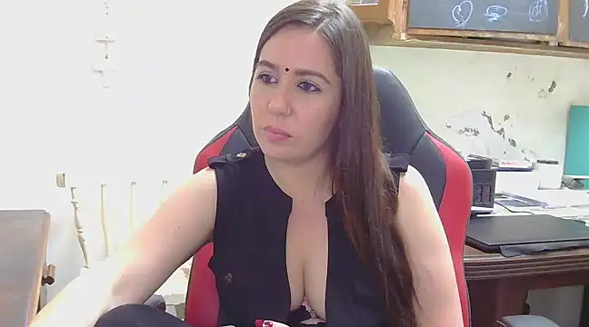 Kiara zoya online show from December 22, 6:59 pm