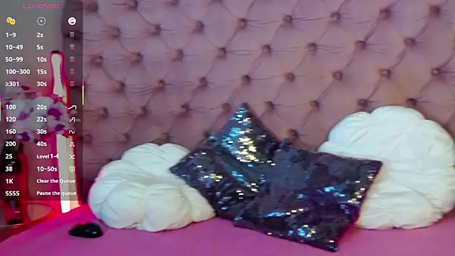 Erikka   online show from September 24, 1:14 pm