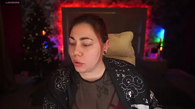 Kittywakee online show from December 18, 7:04 am